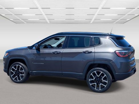 Used 2018 Jeep Compass Limited w/ Navigation Group AWD/4WD image 3