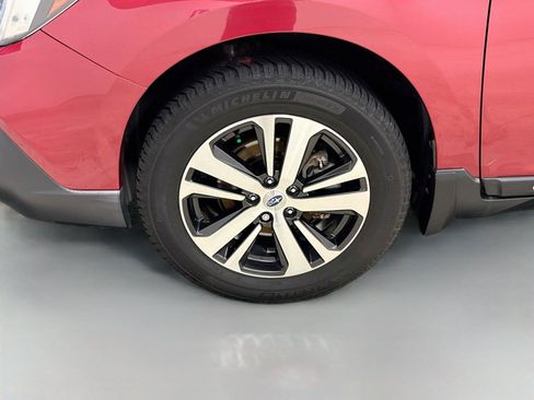Used 2018 Subaru Outback 2.5i Limited AWD/4WD image 32