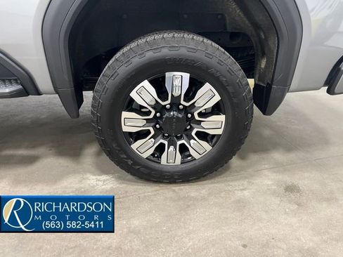 Used 2025 GMC Sierra 2500 Denali w/ Denali Reserve Package image 19