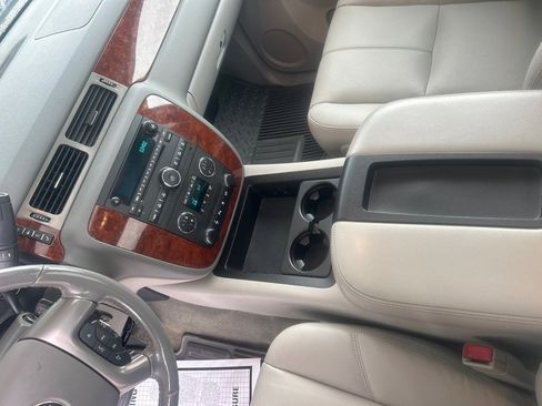 Used 2011 Chevrolet Silverado 3500 LTZ image 15