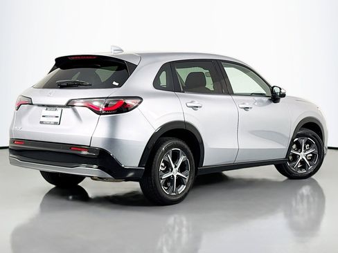 Used 2023 Honda HR-V EX-L image 12