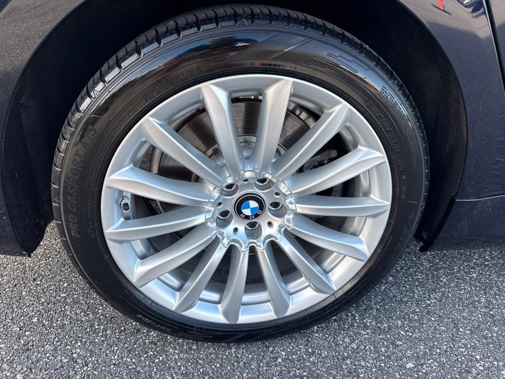 Used 2022 BMW 750i xDrive w/ M Sport Package AWD/4WD image 9