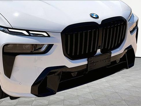Used 2023 BMW X7 xDrive40i w/ Executive Package AWD/4WD image 31