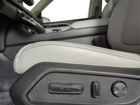 New 2025 Honda Pilot Touring image 16