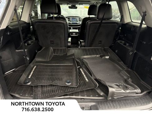Used 2019 Toyota Highlander XLE w/ Protection Package #3 AWD/4WD image 17