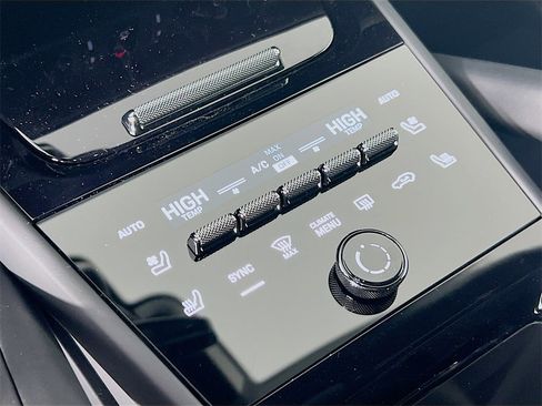 New 2026 Porsche Cayenne Base image 18