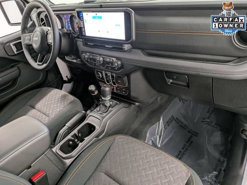 Used 2026 Jeep Gladiator Mojave AWD/4WD image 30