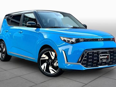 Certified 2023 Kia Soul GT-Line FWD image 3