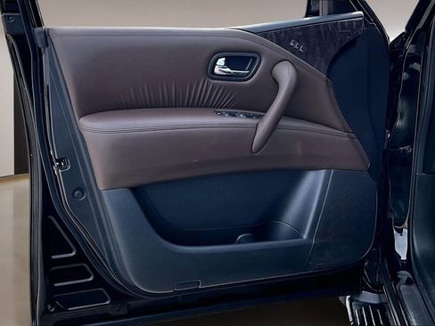 Used 2023 Nissan Armada Platinum w/ Captain's Chairs Package image 17