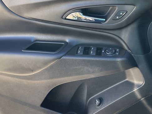 Used 2024 Chevrolet Equinox LT image 20