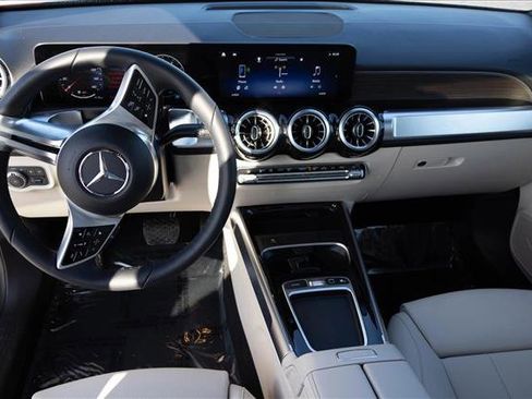 Certified 2026 Mercedes-Benz GLB 250 4MATIC image 25