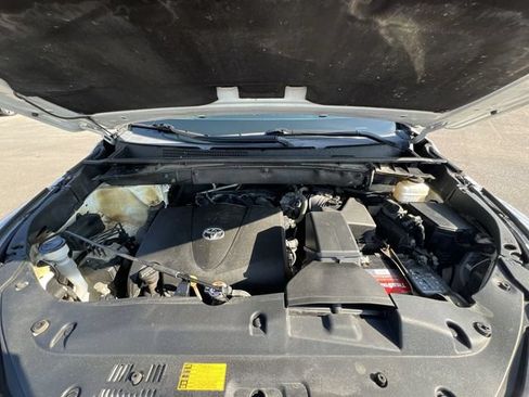 Used 2019 Toyota Highlander XLE AWD/4WD image 21