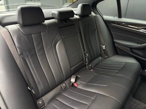 Used 2019 BMW 530i xDrive w/ M Sport Package image 47