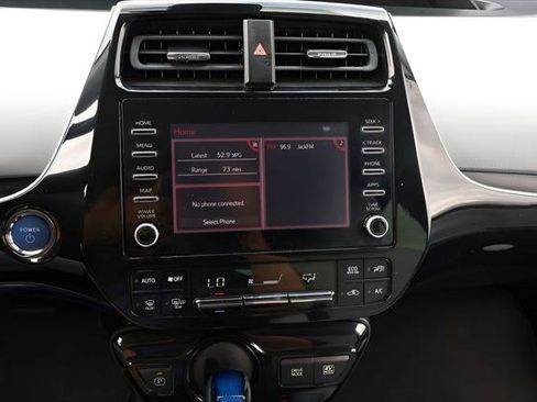 Certified 2020 Toyota Prius LE FWD image 20