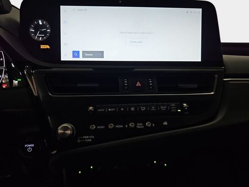 Certified 2025 Lexus ES 300h w/ Premium Package FWD image 19