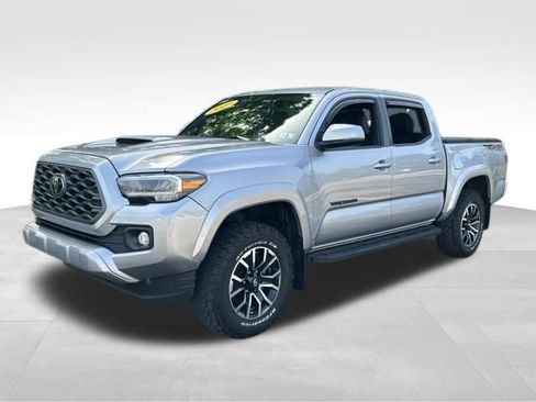 Used 2020 Toyota Tacoma TRD Sport w/ TRD Premium Sport Package AWD/4WD image 1