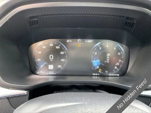Used 2018 Volvo XC60 T6 Momentum w/ Convenience Package AWD/4WD image 16