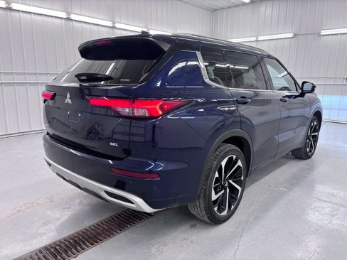 Used 2024 Mitsubishi Outlander SEL AWD/4WD image 5