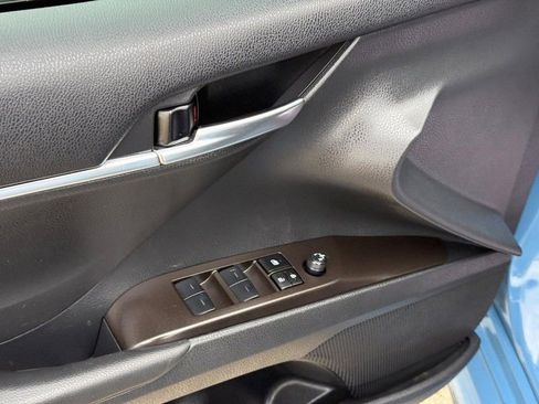 Used 2024 Toyota Camry SE FWD image 18