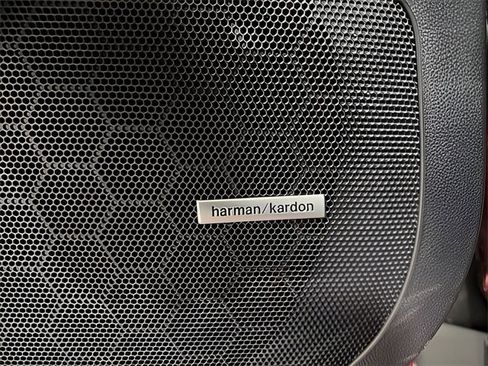 Certified 2025 Subaru Ascent Limited w/ Popular Package #1 image 10