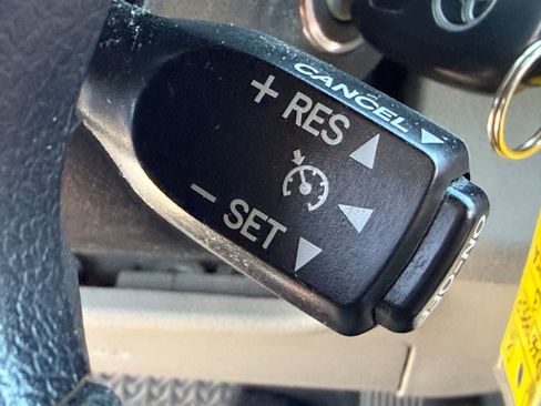Used 2013 Toyota Camry LE FWD image 18
