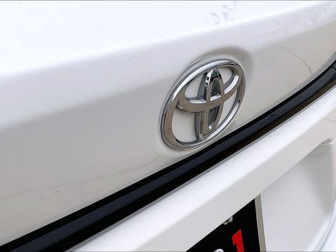 Used 2024 Toyota Corolla LE image 32