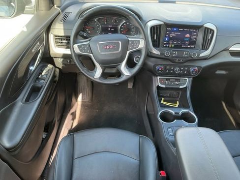 Used 2024 GMC Terrain SLT image 14