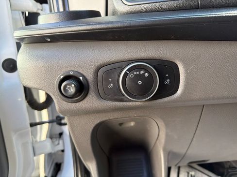 Used 2020 Ford Transit 250 Medium Roof RWD image 18