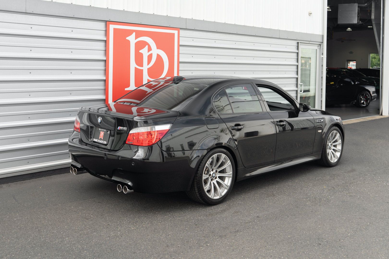 Used 2006 BMW M5 RWD image 28