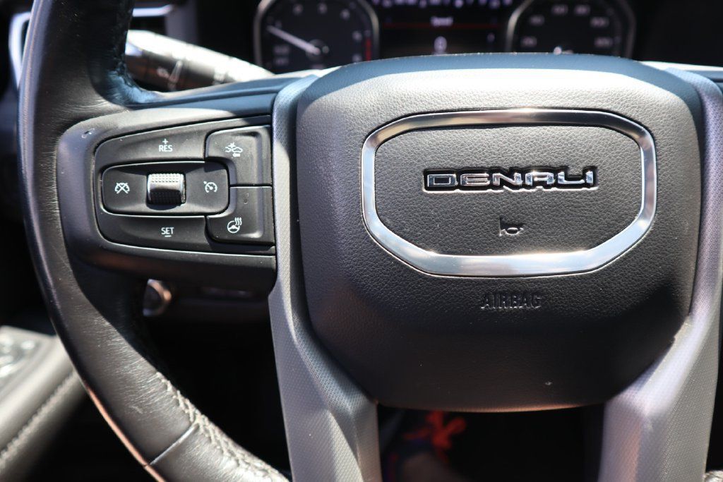 Used 2021 GMC Yukon Denali w/ Denali Ultimate Package AWD/4WD image 21