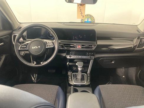 Certified 2024 Kia Seltos S image 7
