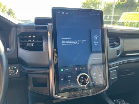 Used 2024 Ford Expedition Max Platinum image 18