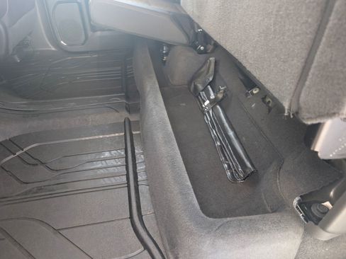 Used 2023 Chevrolet Silverado 1500 ZR2 w/ Technology Package image 31