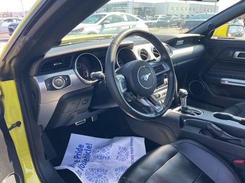 Used 2021 Ford Mustang Premium image 9