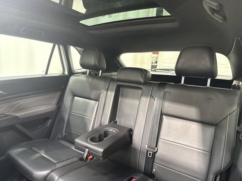 Used 2022 Volkswagen Atlas Cross Sport SE AWD/4WD image 13