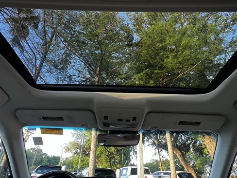 Used 2017 Lexus ES 350 w/ Premium Package image 37