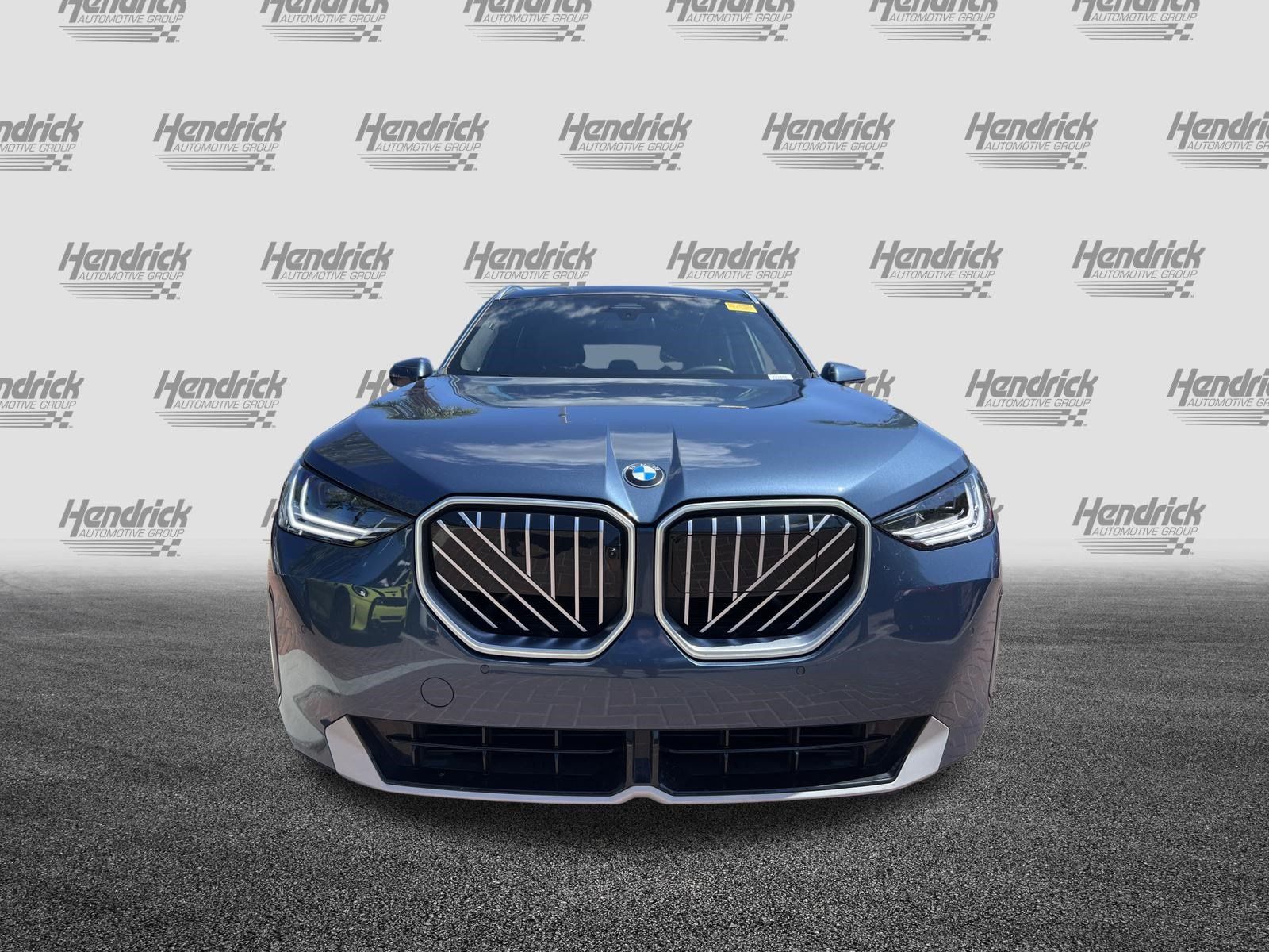 Used 2025 BMW X3 xDrive30i w/ Premium Package AWD/4WD image 3