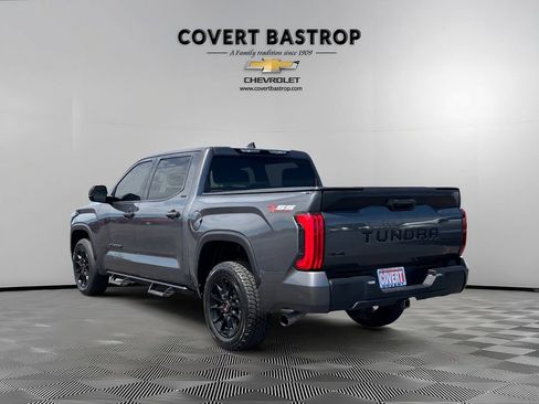 Used 2022 Toyota Tundra SR5 AWD/4WD image 4