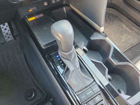 Used 2025 Toyota Camry XSE AWD/4WD image 29