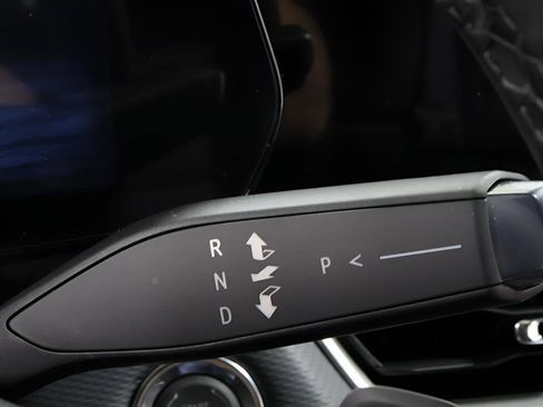 New 2026 Chevrolet Equinox LT FWD image 17