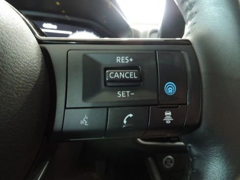 Used 2023 Nissan Rogue Platinum w/ Platinum Premium Package image 31