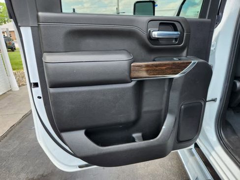 Used 2023 GMC Sierra 2500 SLE image 26