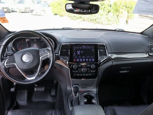 Used 2020 Jeep Grand Cherokee Overland image 27
