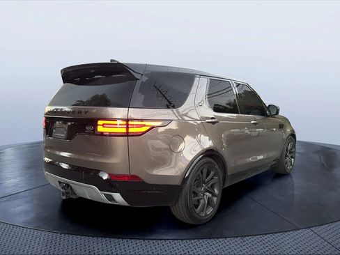 Used 2017 Land Rover Discovery HSE image 5