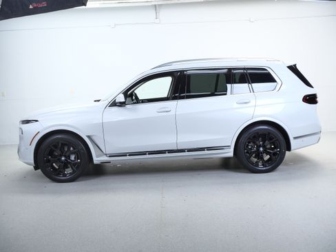 Used 2026 BMW X7 xDrive40i AWD/4WD image 10