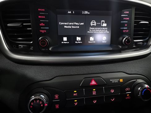 Used 2016 Kia Sorento FWD w/ LX Convenience Package image 23