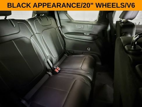 New 2025 Jeep Grand Cherokee L Limited w/ Black Appearance Package AWD/4WD image 28