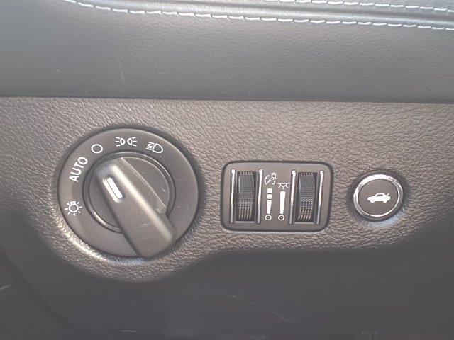 Used 2022 Dodge Challenger R/T Scat Pack RWD image 21