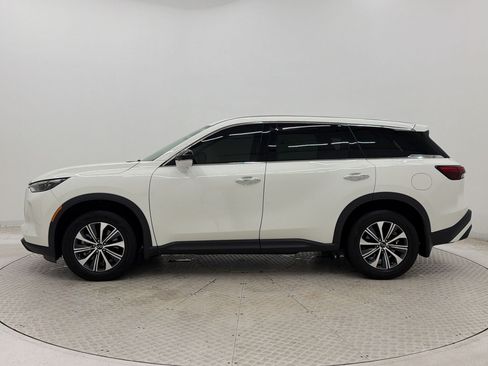Used 2024 INFINITI QX60 Pure FWD image 2