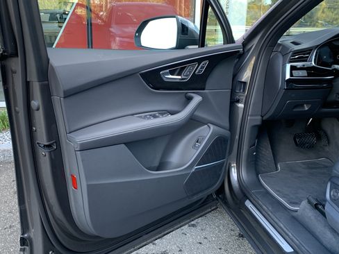 Certified 2025 Audi Q7 2.0T Premium Plus w/ Premium Plus Package image 22